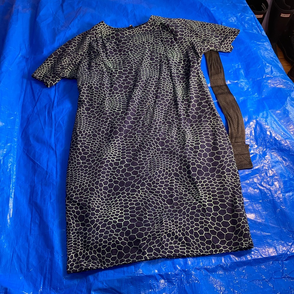 Club Monaco Women's Dress Size 00 Nazy Blue Green Scale Short Sleeve